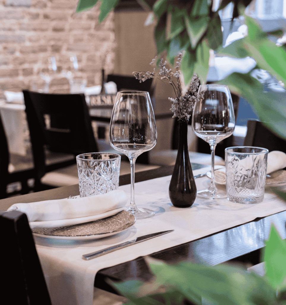 Bodega de vinos de El Feudo vinatería en Gijón