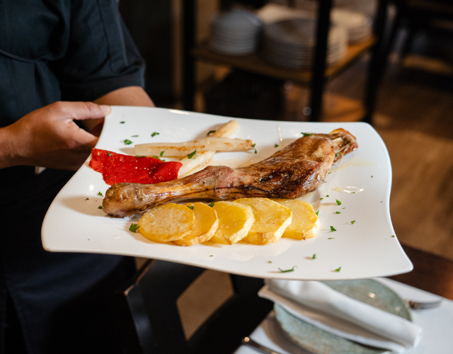 restaurante clásico de la hostelería gijonesa cocina asturiana de autor